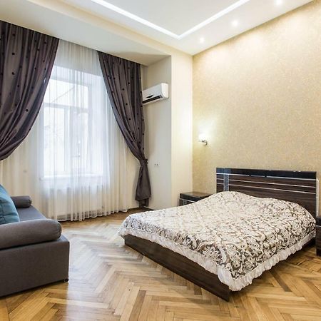 Odessa 3bedroom Deribas apartment Buitenkant foto