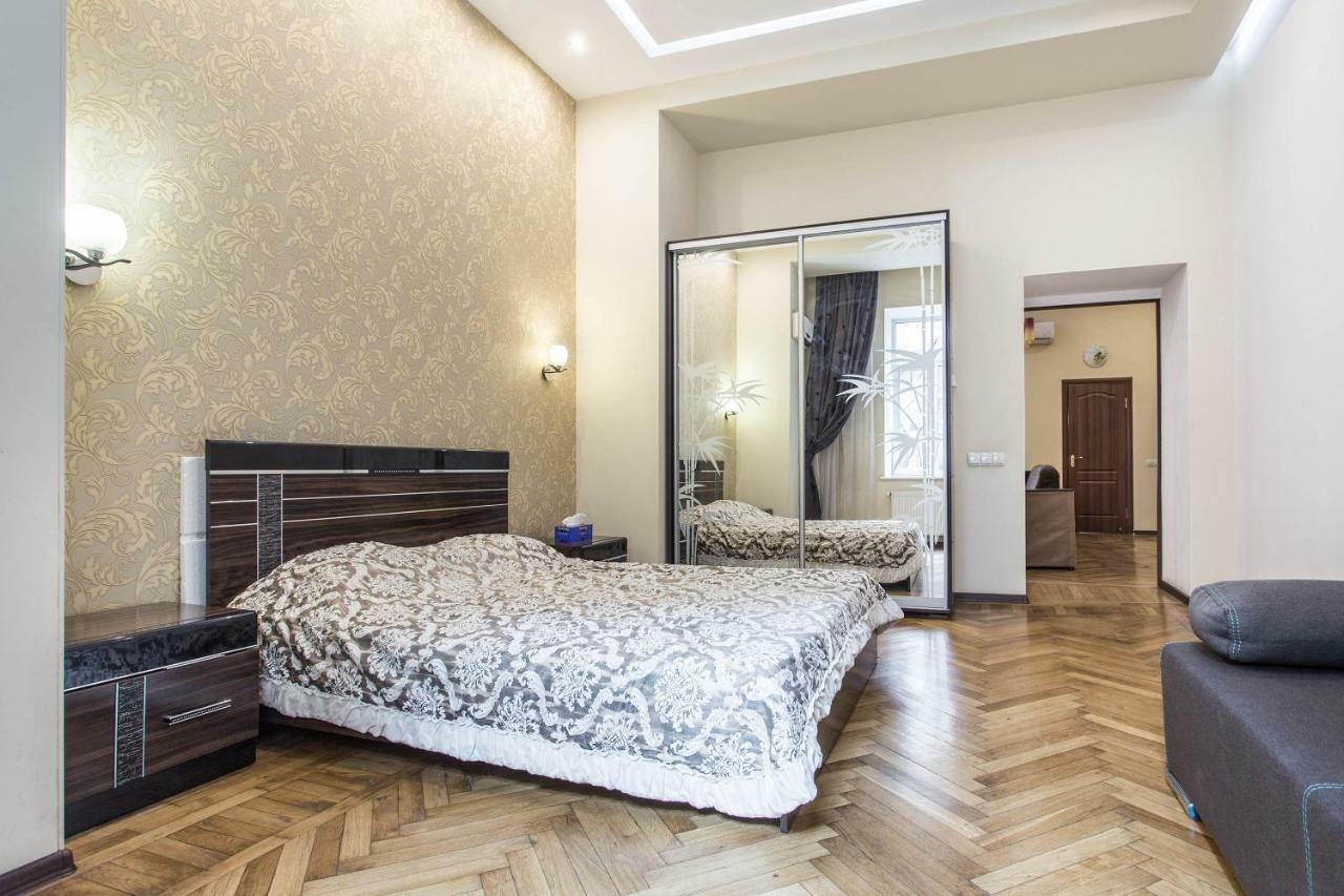 Odessa 3bedroom Deribas apartment Buitenkant foto